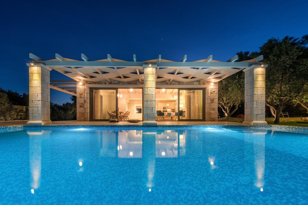קרי Avra Luxury Villa & Spa חדר תמונה