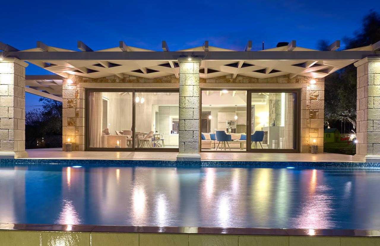 קרי Avra Luxury Villa & Spa מראה חיצוני תמונה